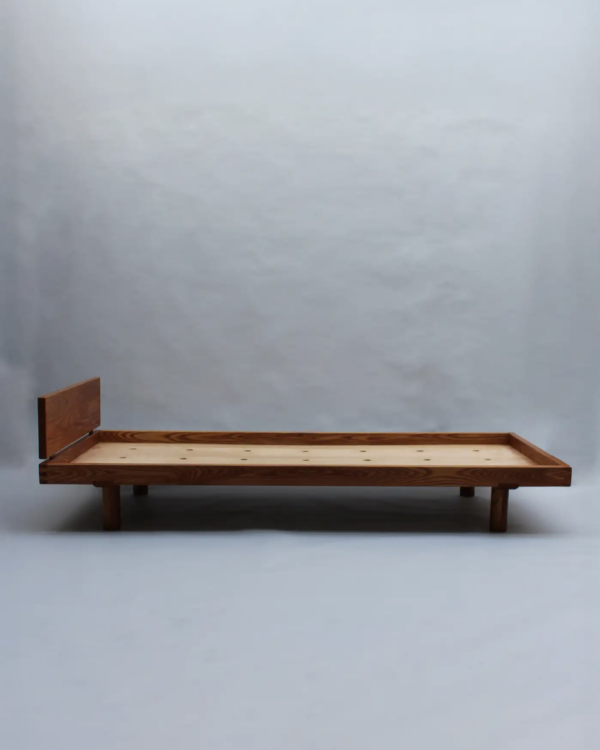 Fine French 1950s Solid Elm "Godot" daybed by Pierre Chapo - Image 2